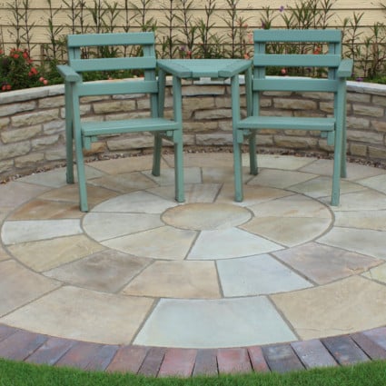 PAVING CIRCLE FEATURE KIT - 'Classicstone' Golden Fossil-Natural Sandstone with a Cleft Finish