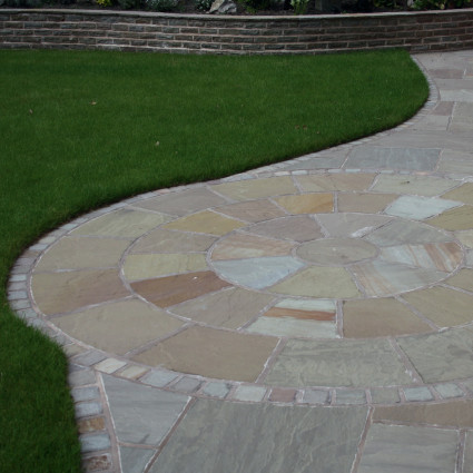 PAVING CIRCLE FEATURE KIT - 'Classicstone' Lakeland - Natural Sandstone with a Cleft Finish