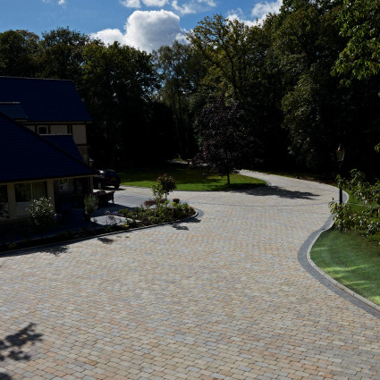 PATH PAVERS - 'De Terra' Sahara-Natural Limestone with an Aged Finish